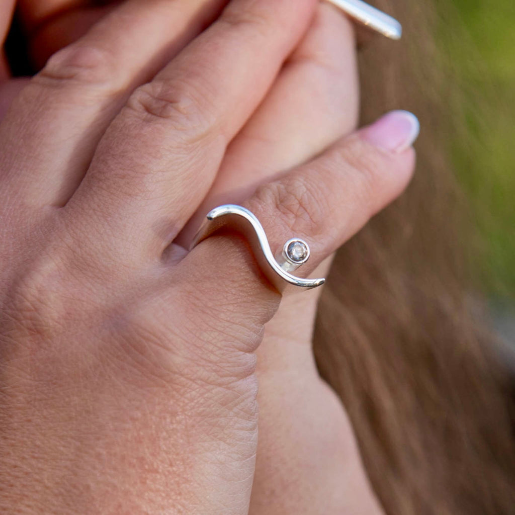 Y`ll never know... - hopea sormus - cubic zirconia