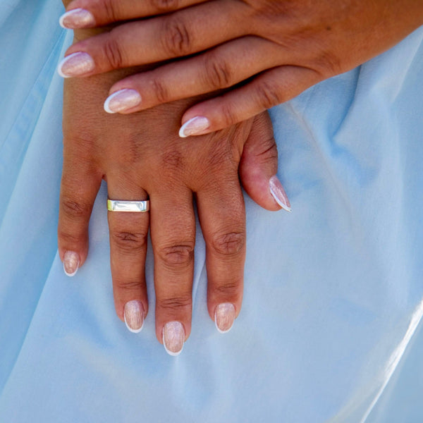 Square - hopea sormus