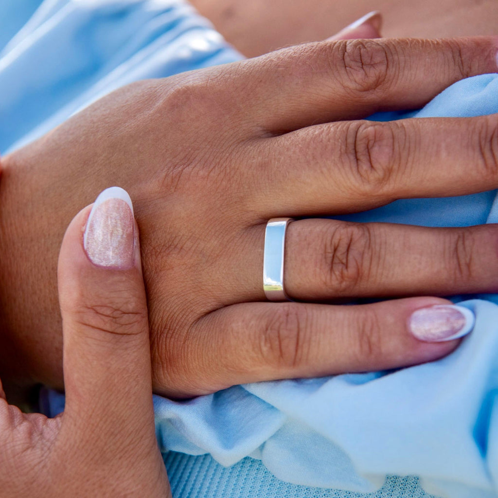 Square - hopea sormus