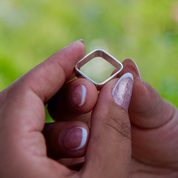 Square - hopea sormus