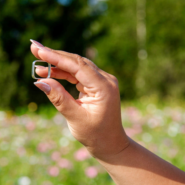 Square - hopea sormus