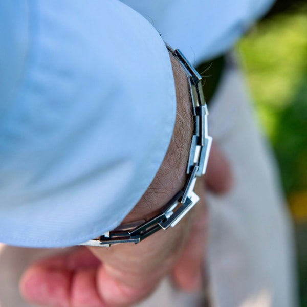 Rock - hopea rannekoru - rohkeus