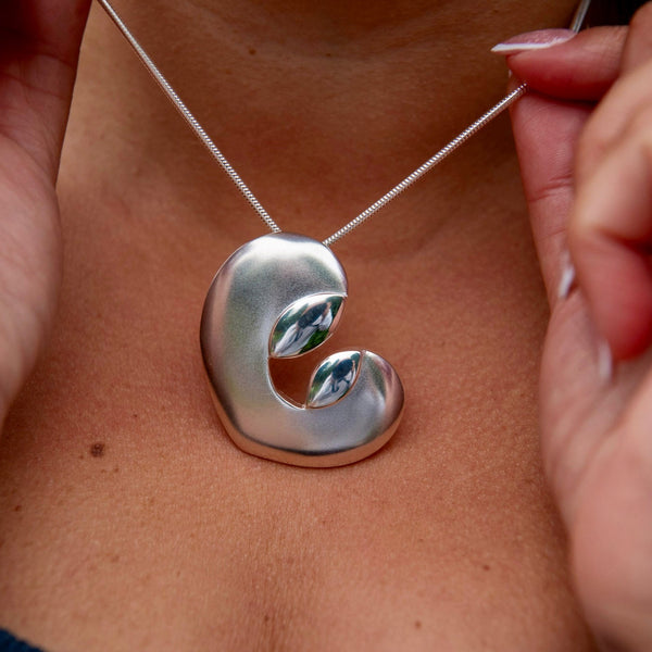 Syli - hopea riipus - Äiti-sarja