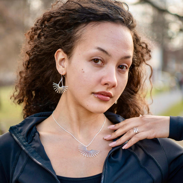 Sarastus - hopea korvakorut - roikkuva