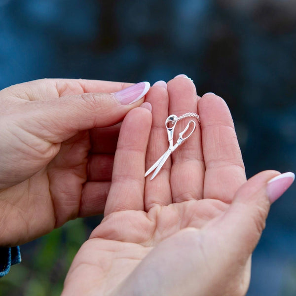 Sakset - hopeariipus