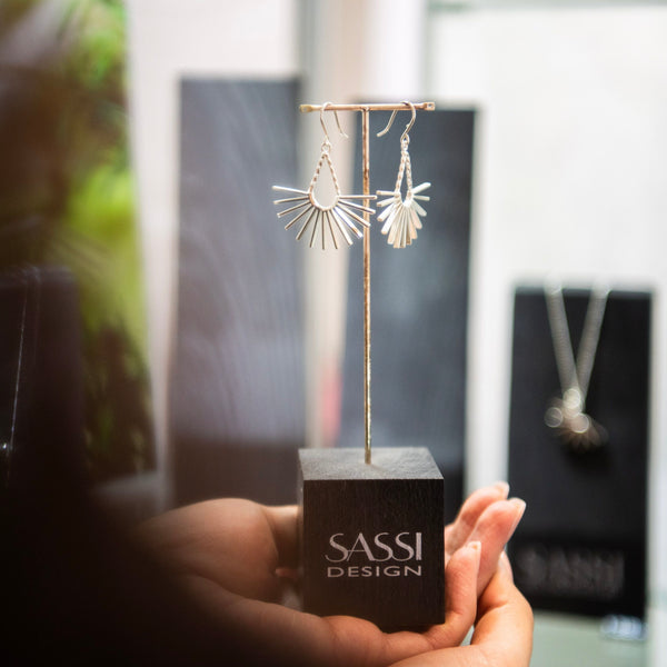 Sarastus - hopea korvakorut - roikkuva