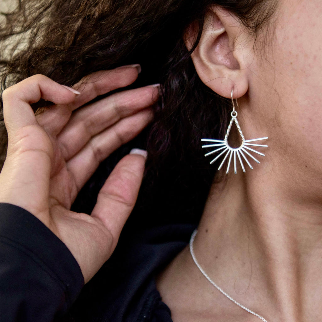 Sarastus - hopea korvakorut - roikkuva