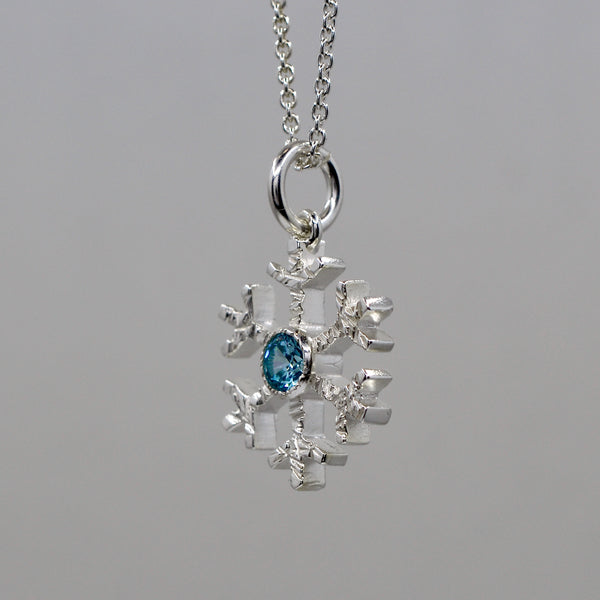 Lumihiutale - hopeariipus pieni - cubic zirconia