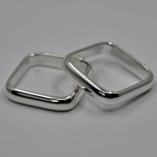 Square - hopea sormus