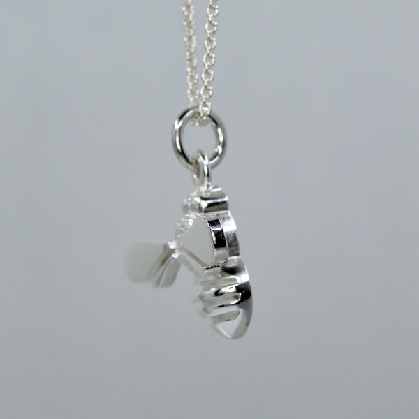 Pörriäinen - hopeariipus - pieni