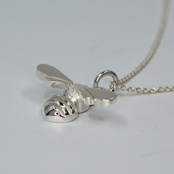 Pörriäinen - hopeariipus - pieni