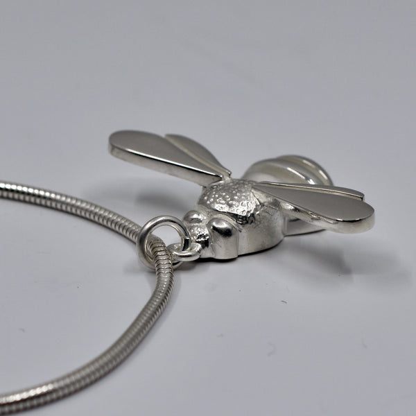 Pörriäinen - hopea riipus - iso