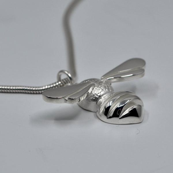 Pörriäinen - hopea riipus - iso