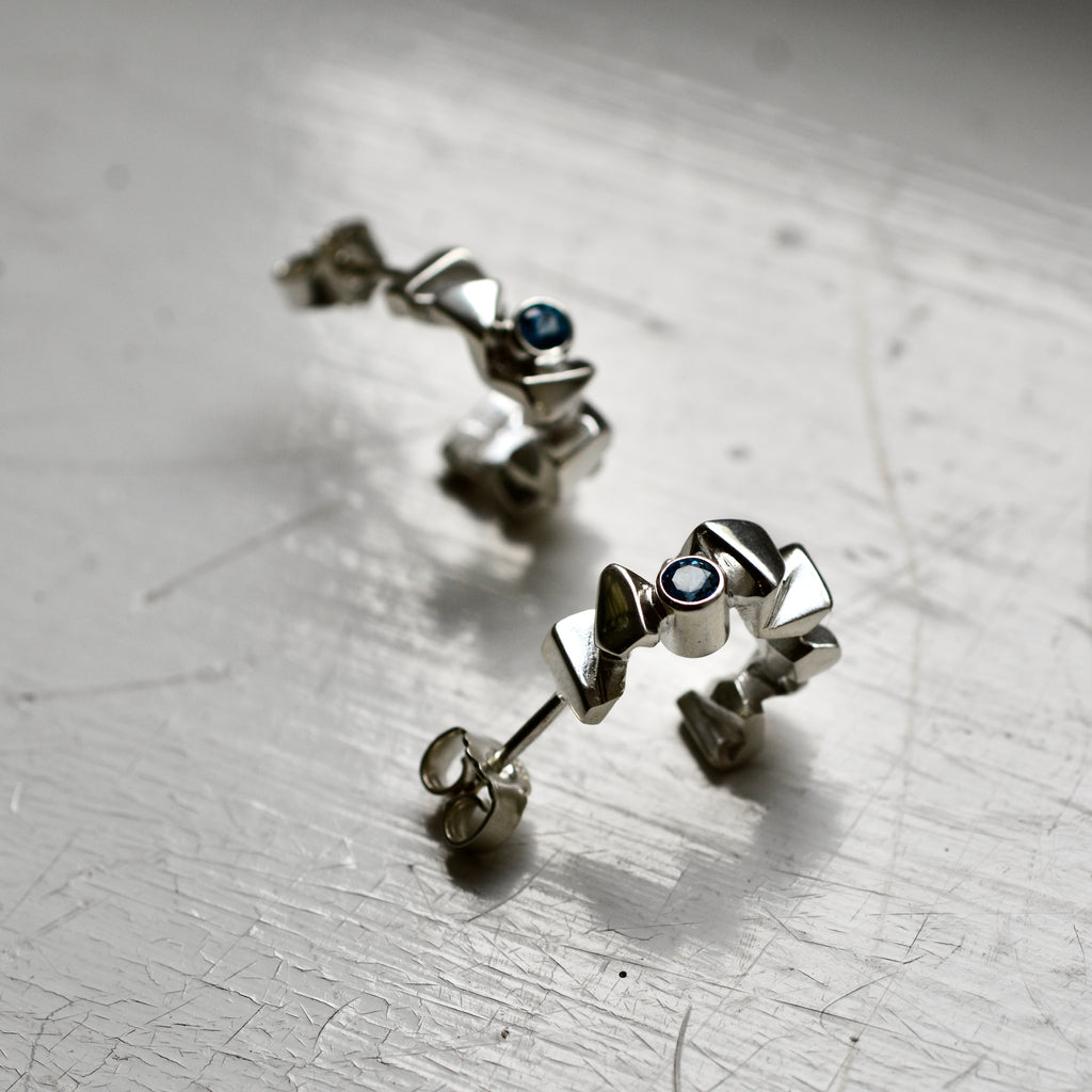 Sininen Hetki - hopea korvakorut - cubic zirconia