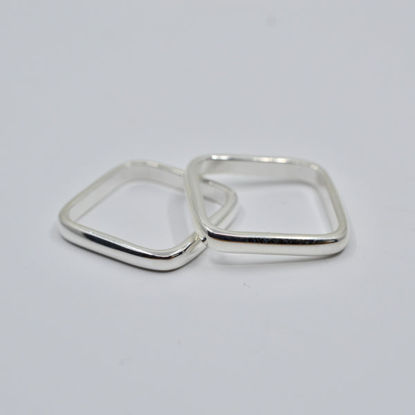 Square - hopea sormus