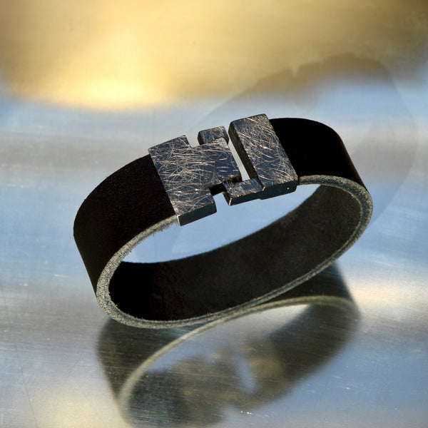 Rock - hopealukko - oksidoitu - nahka rannekoru