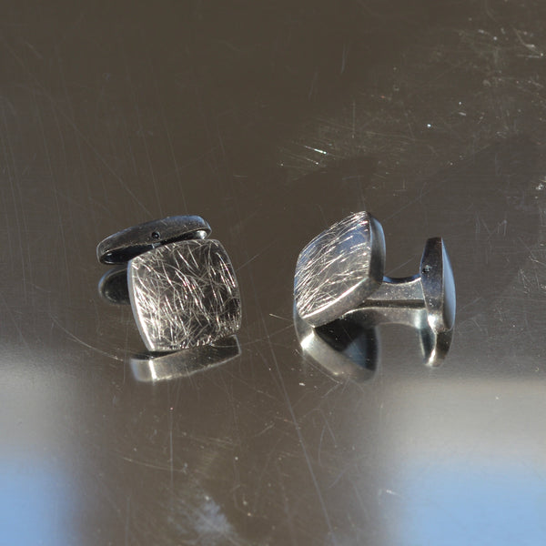 Square - hopea kalvosinnapit - oksidoidut