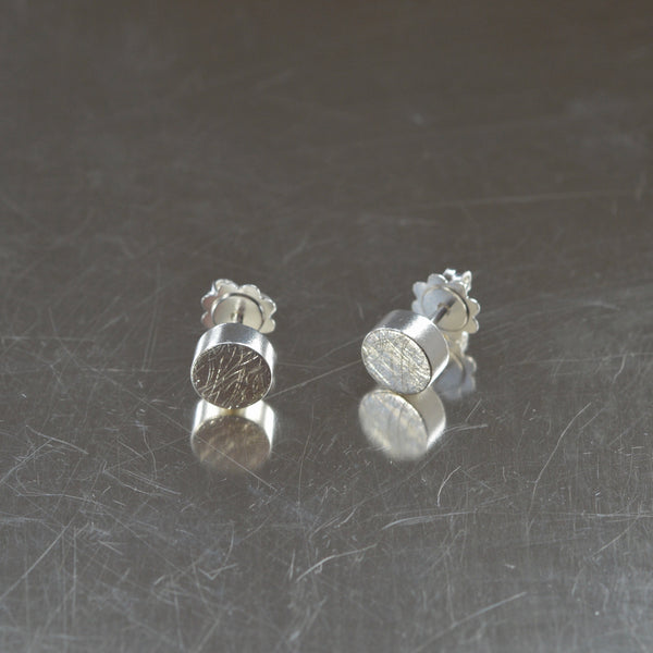 Rock - hopea korvakorut