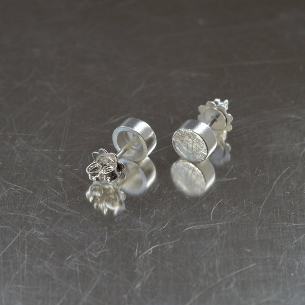 Rock - hopea korvakorut