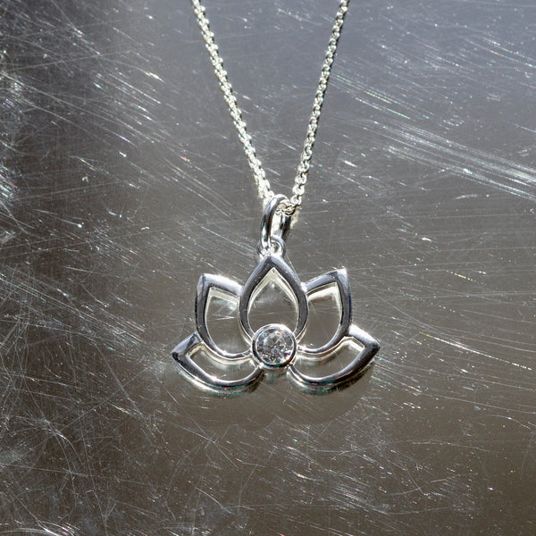 Lootus - hopeariipus - cubic zirconia