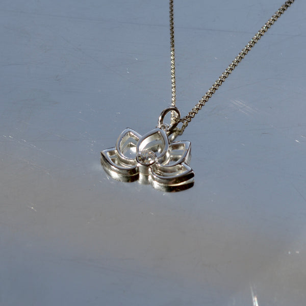 Lootus - hopeariipus - cubic zirconia
