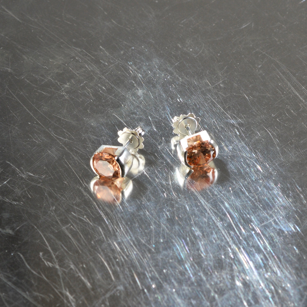 Onnenlähde - hopea korvakorut - isommat - cubic zirconia