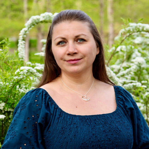 Äiti ja Lapsi - keskikokoinen hopeariipus - käsintehty