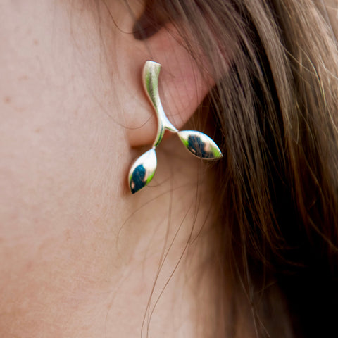 Kevät - hopeakorvakorut – Lempeä voima