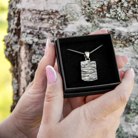 Aava - hopeariipus oksidoitu – tumman veden syke